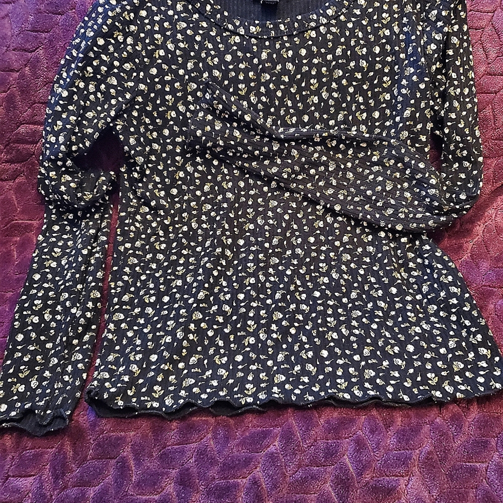 SIZE M 7/8, girls long sleeve, flower print shirt